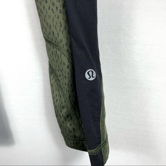 Lululemon Crop Legging - Picture 7 of 8